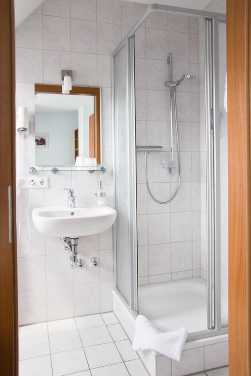 Gaestehaus Zur Kurve Zirndorf Camera foto