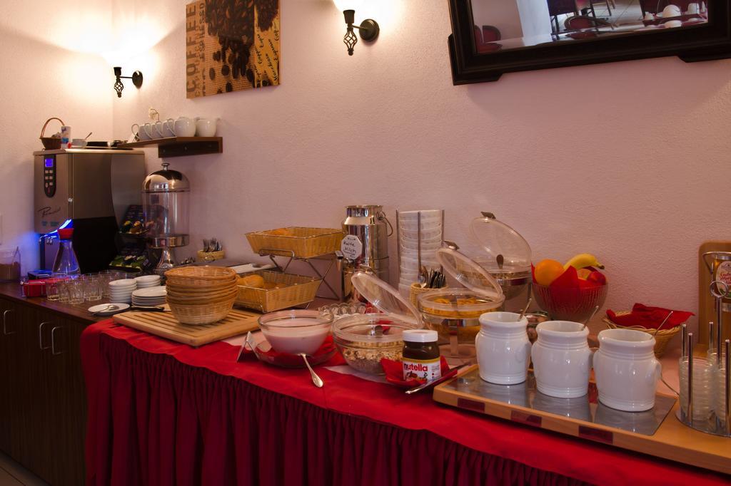 Gaestehaus Zur Kurve Zirndorf Esterno foto